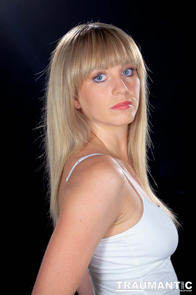 I met T'Lane through a session I shot for a friend of hers on Manhattan Beach. She was absolutely gorgeous and I was thrilled that she agreed to shoot with me.